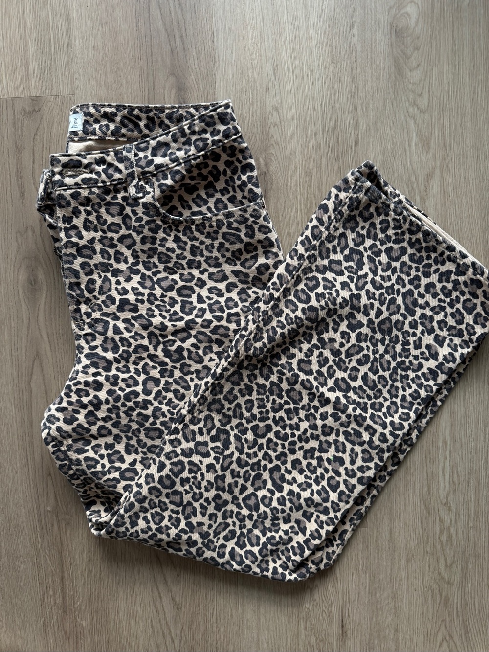 Curve love high rise 90s relaxed Jean leopard